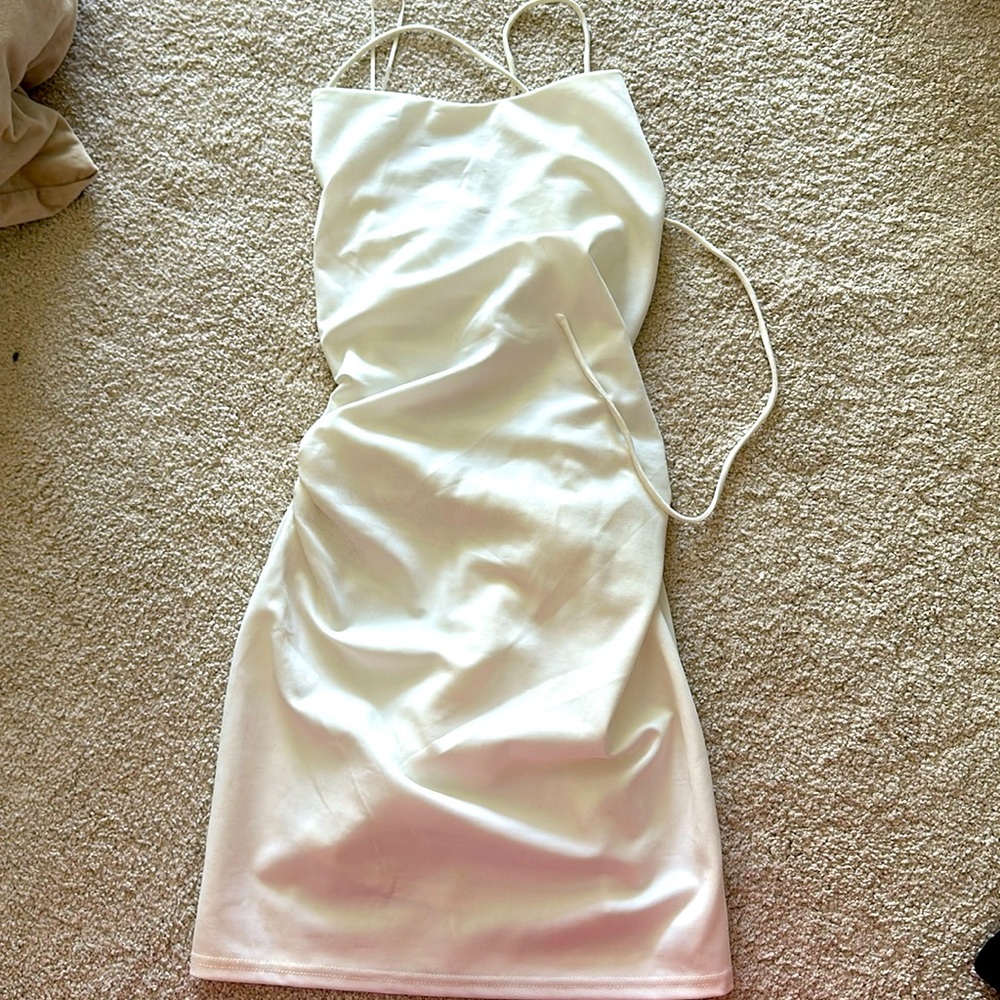 White fitted mini dress, tie open back Size S